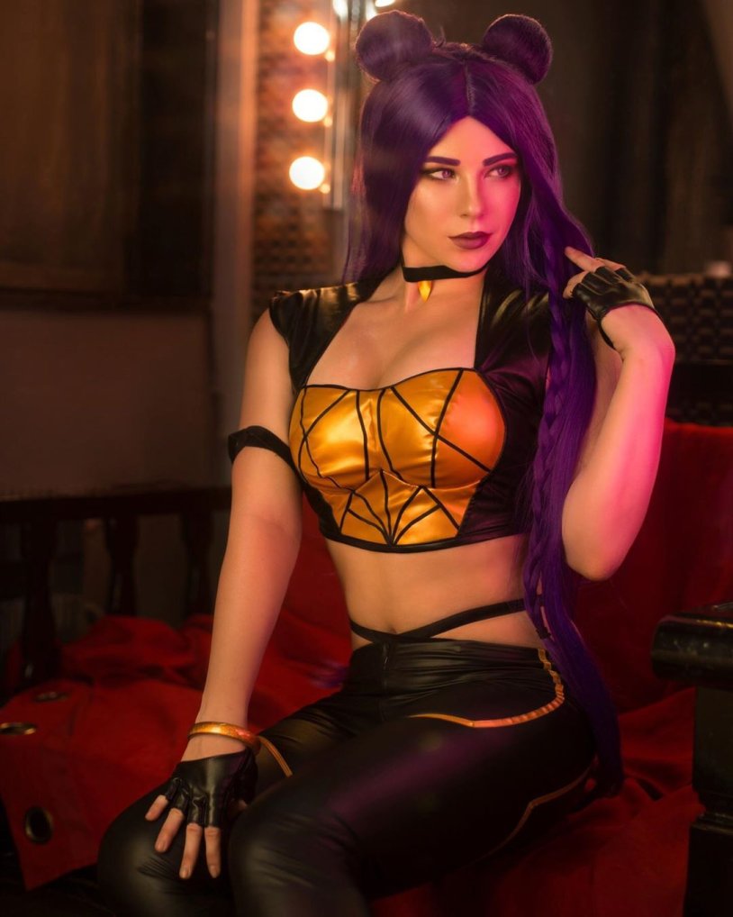 Anastasia Zelenova Cosplay Lol