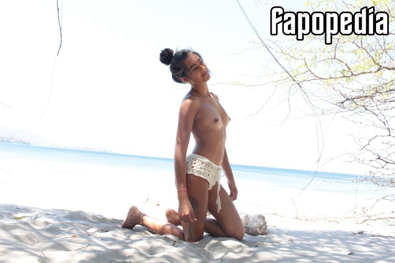 Karen Rodriguez model naked