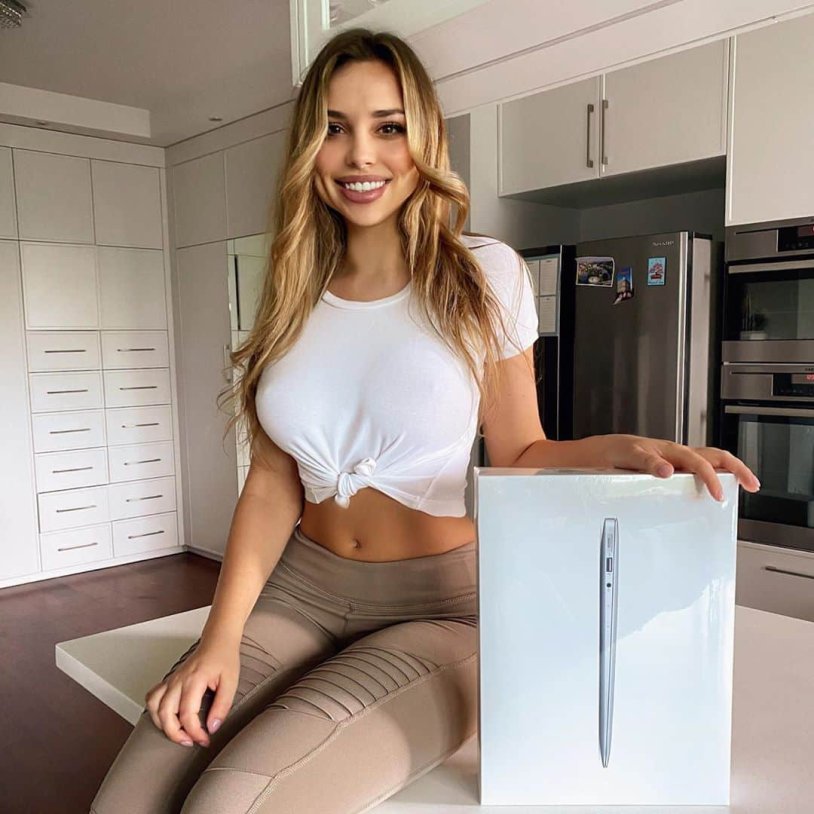 Veronica Belik Bikini