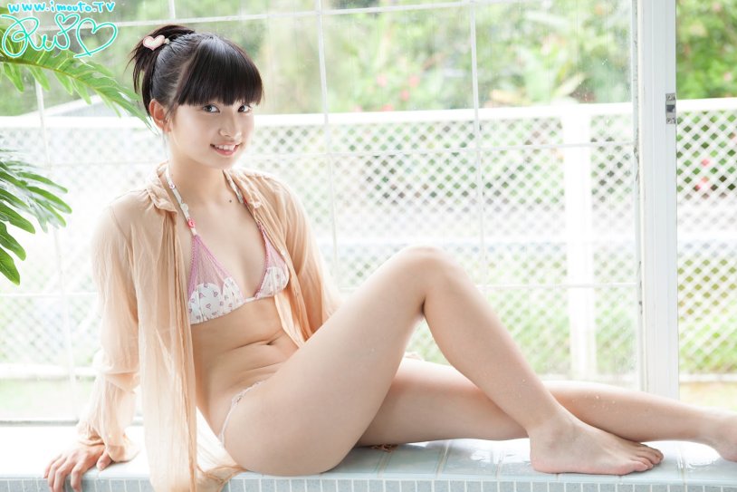 Izumi minisuka in a swimsuit