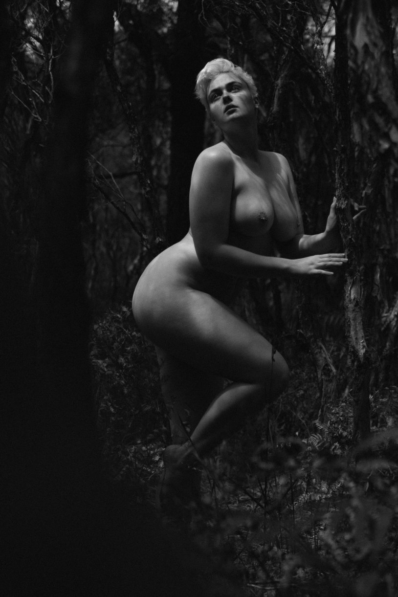 Stefania Ferrario Nude