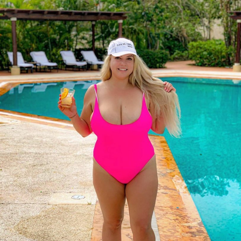 Christina Travelinghoppy