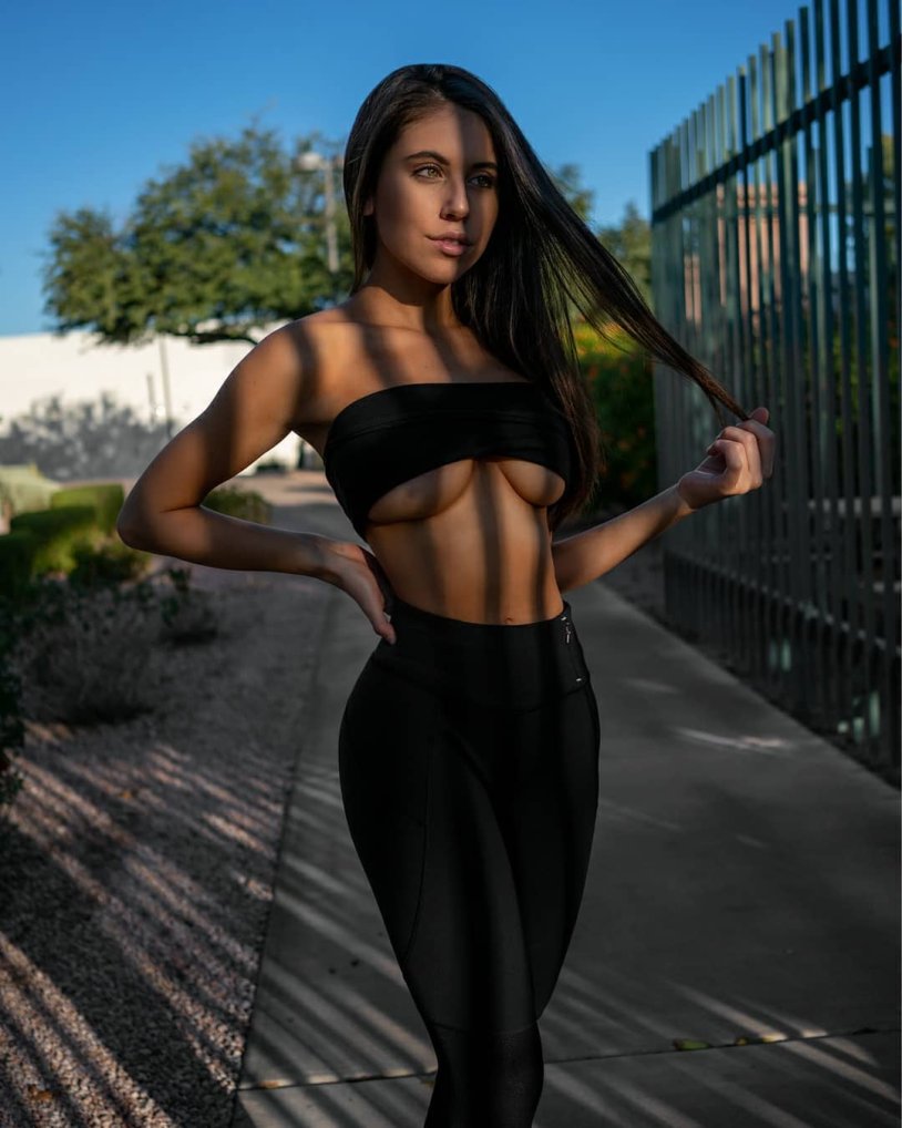 Violet Summers is hot