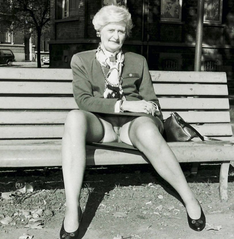 Retro hairy mature in stockings with a crustacean