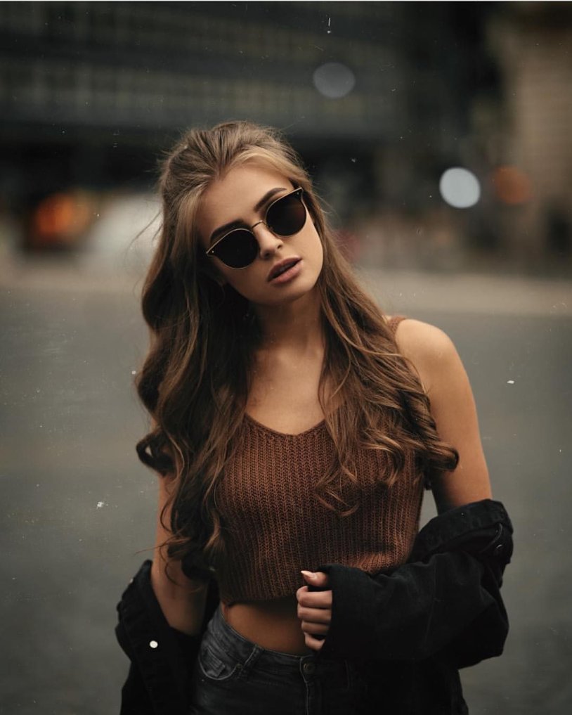 Anna von Klinski in full growth XXX