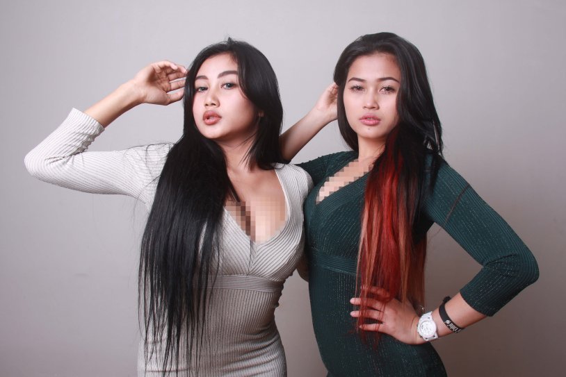 Pamela Duo Serigala Bugil