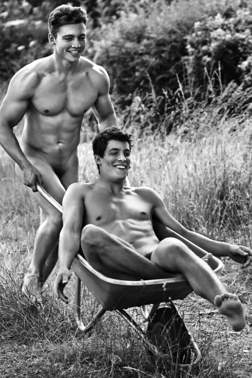 Naked British rowers