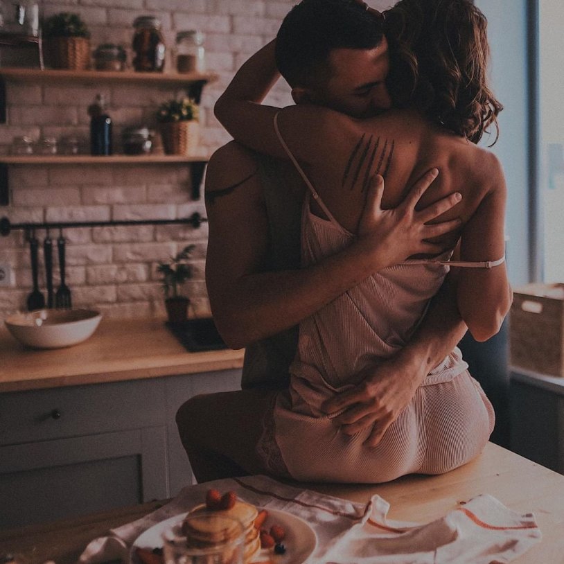 Kenya Moore Senseless