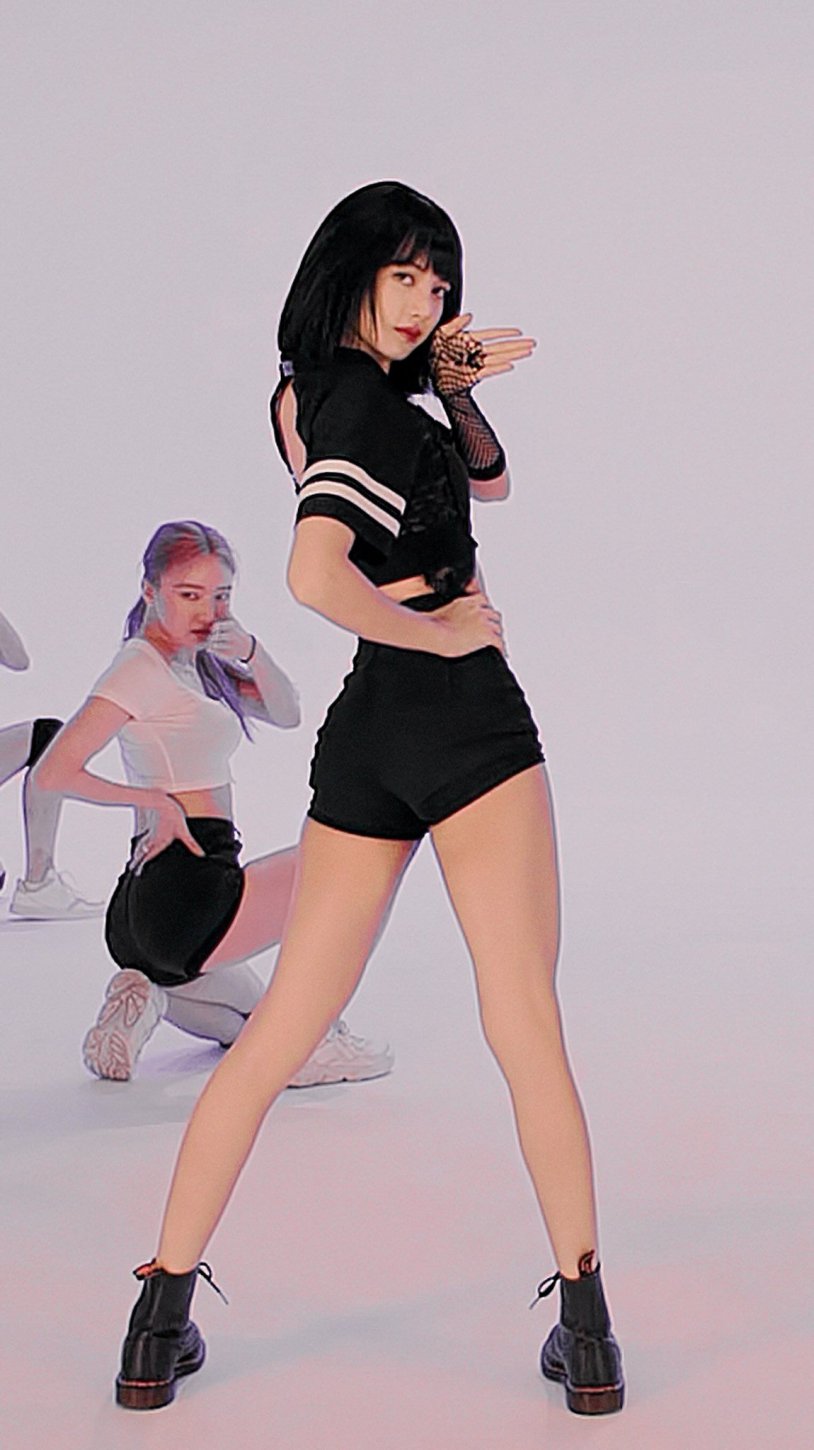 Fox Black Pink 2021 square