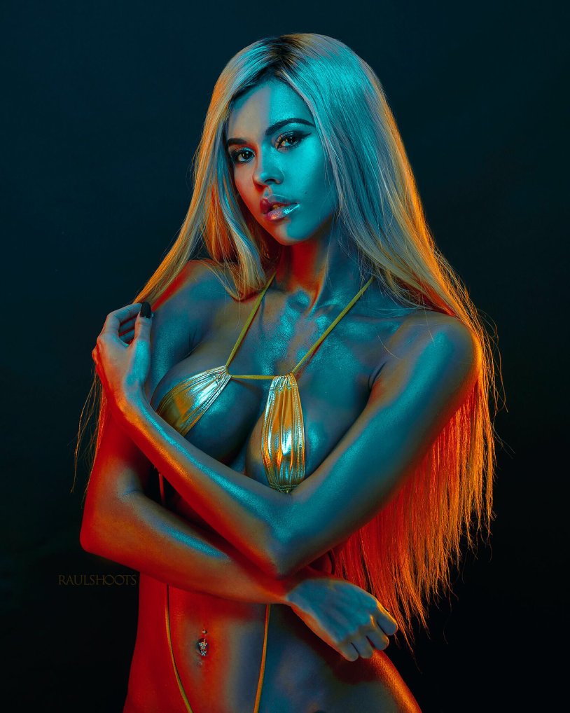 Julia Abramova model