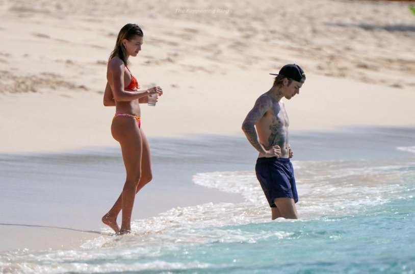 Haley Baldwin Paparazzi 2020