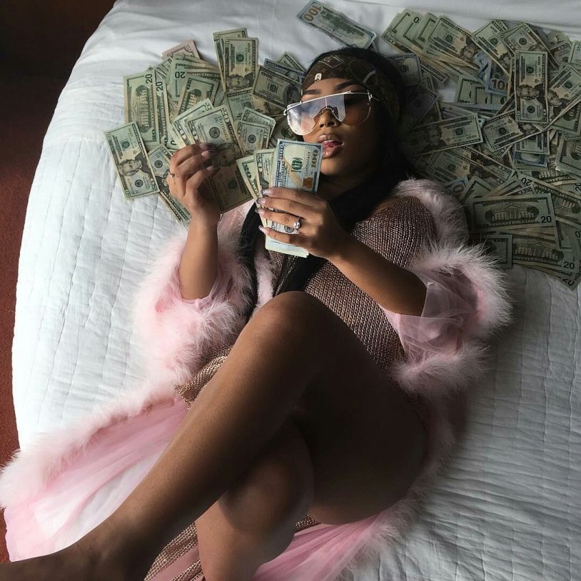 The attributes of a luxurious life