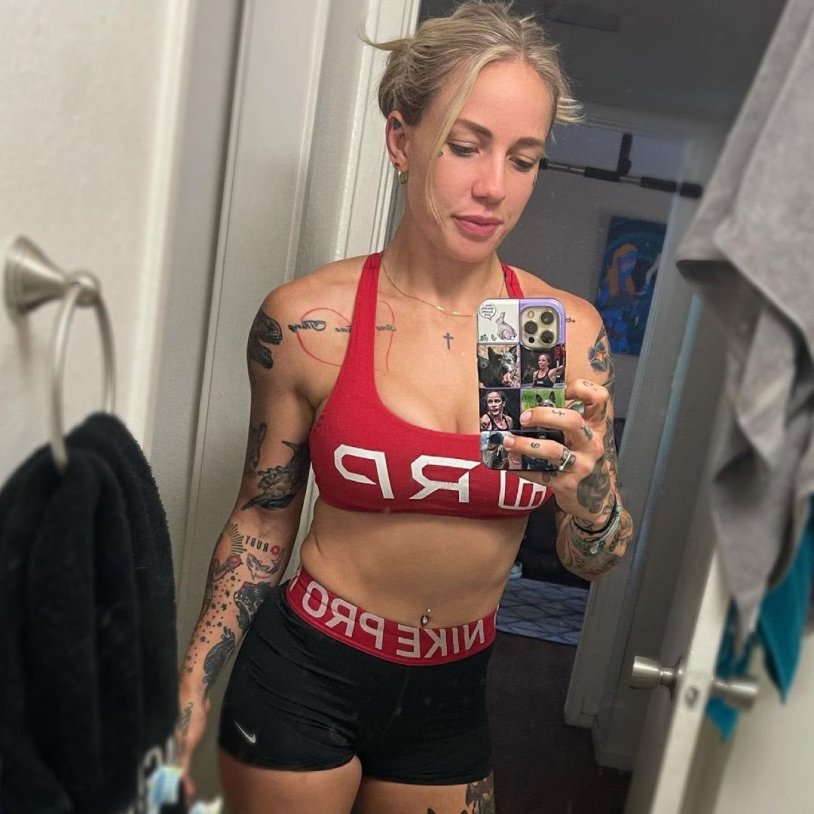 Aleska Diamond in the gym