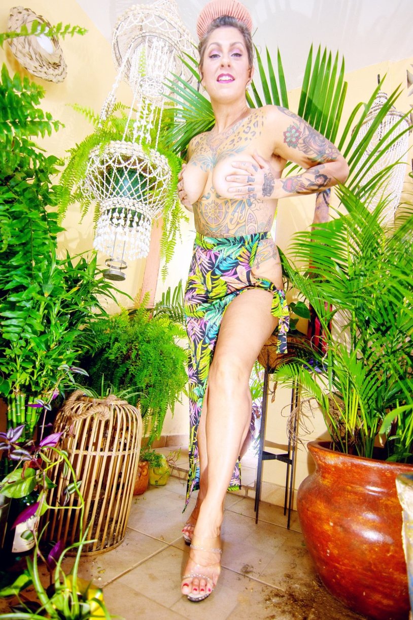 Daniel American Picters Bikini