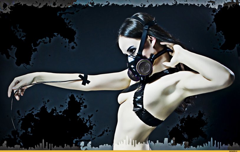 Minimized the techno girl