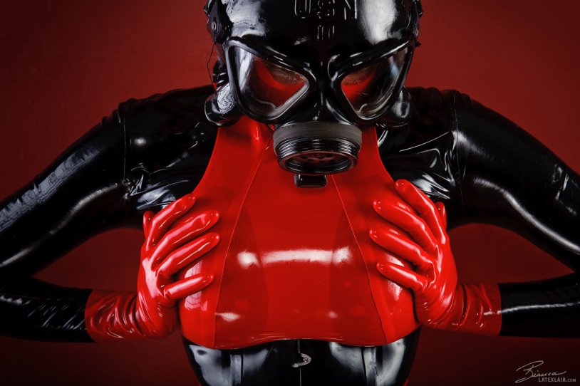 Bianca Bowshamp Latex Miss