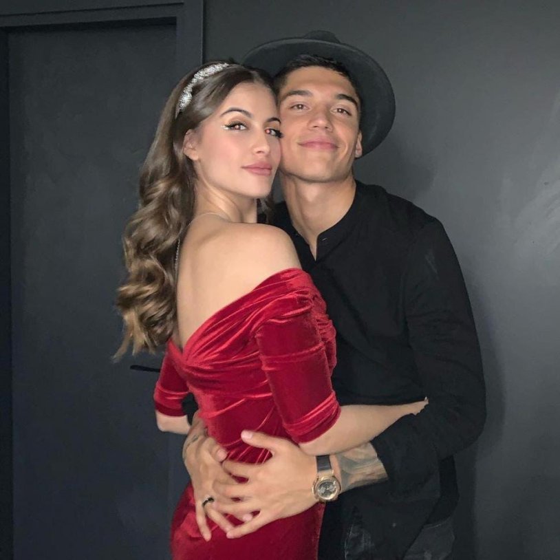 Naked US Actress and Spain