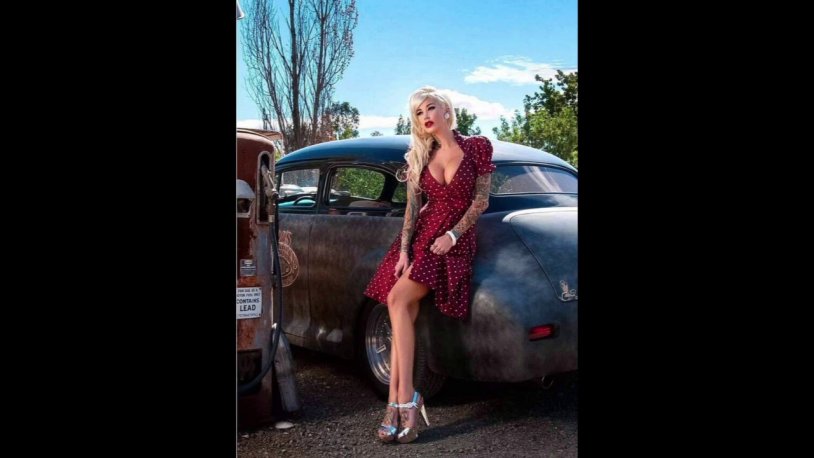 Tattoo model Sabina Kelley