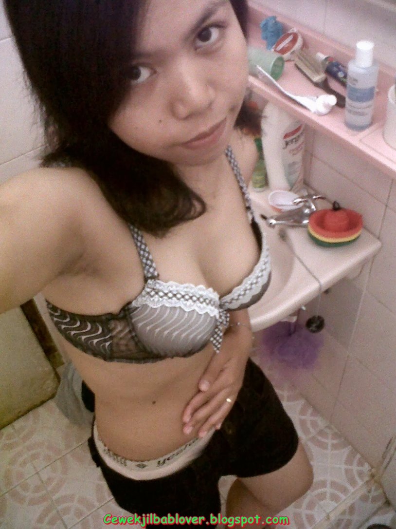 Indonesia hijab boobs