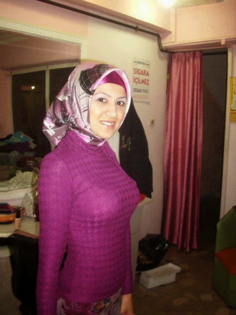 Hijab selfie Indonesian Big Boobs