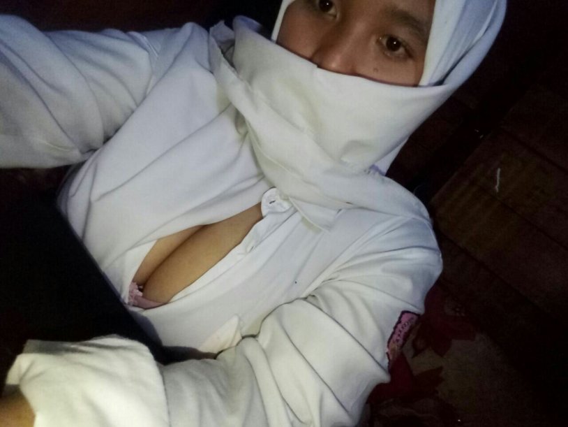 Cewek Jilbab Bugil Hot