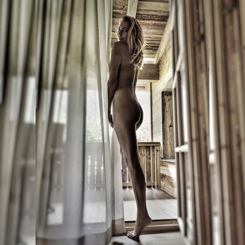 GIULIA Valeriani Italian Complete Nude