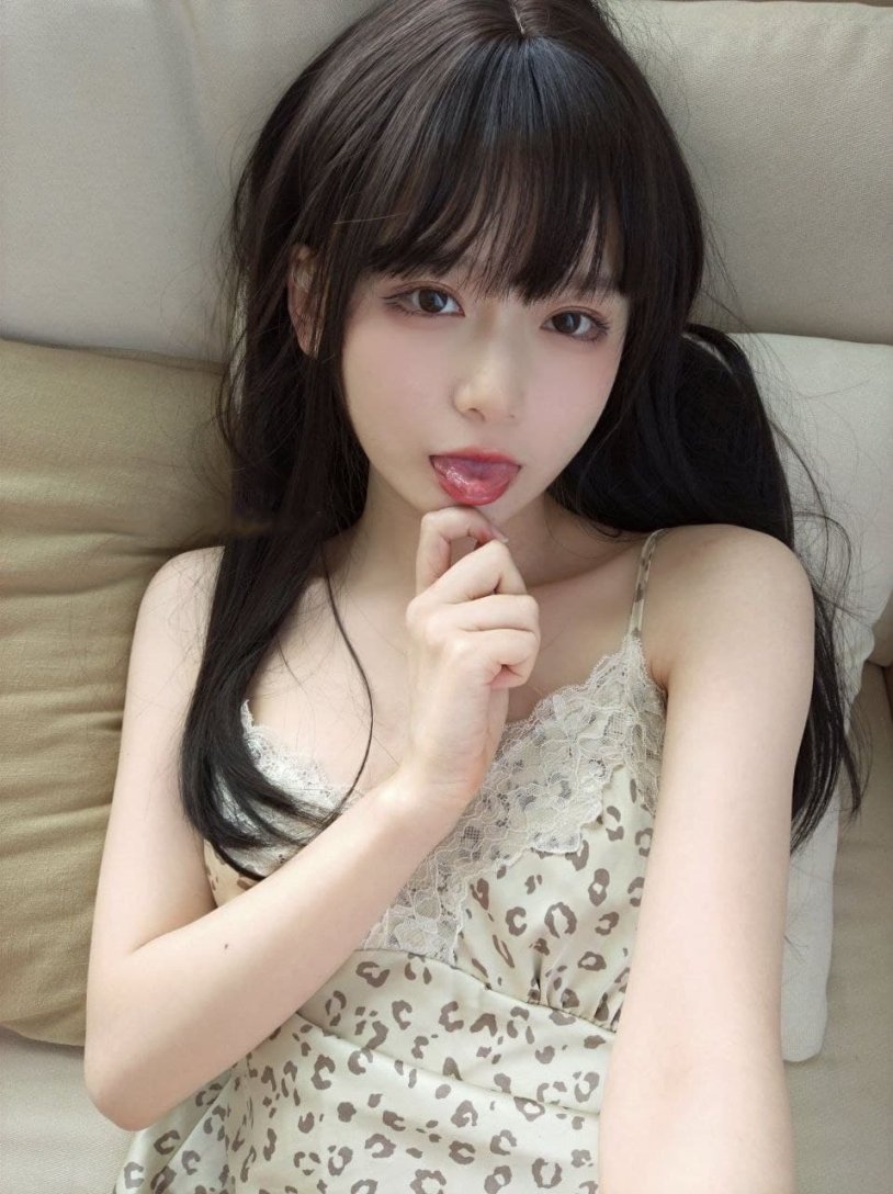 Seductive Japanese women