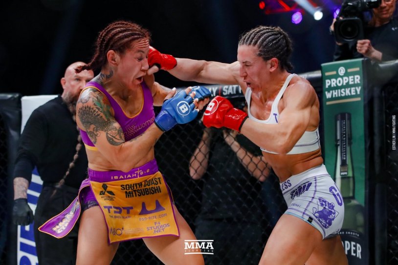 Chris Saiborg against Yana Kunitskaya