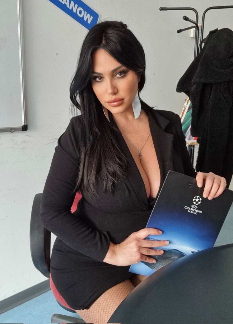 Italian host Marika Fruscio