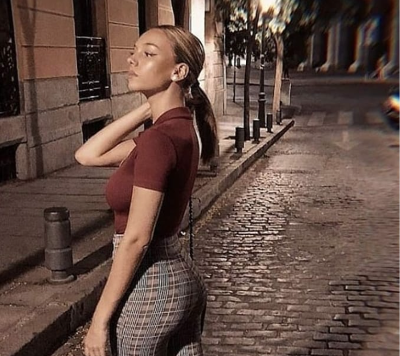 Selfies of Koreans in Lingerie