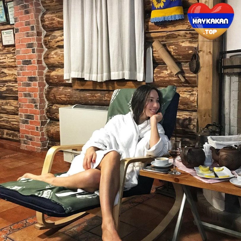 Nazeni Ovannyan priest