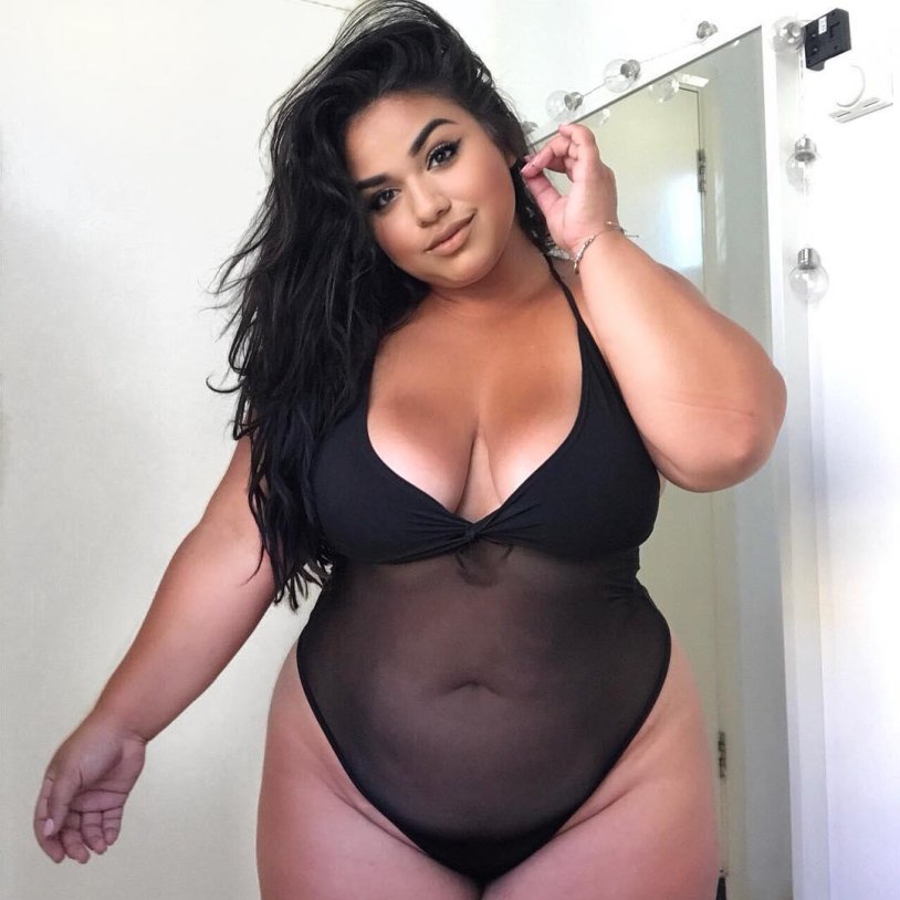 Plus-Size Diana Sirokai
