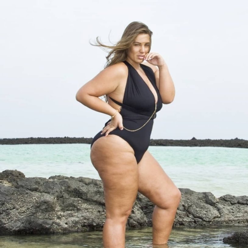 CHERELLA ROWENA photo in a swimsuit