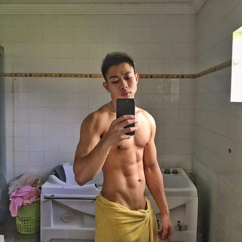 Steve Houi naked shameless