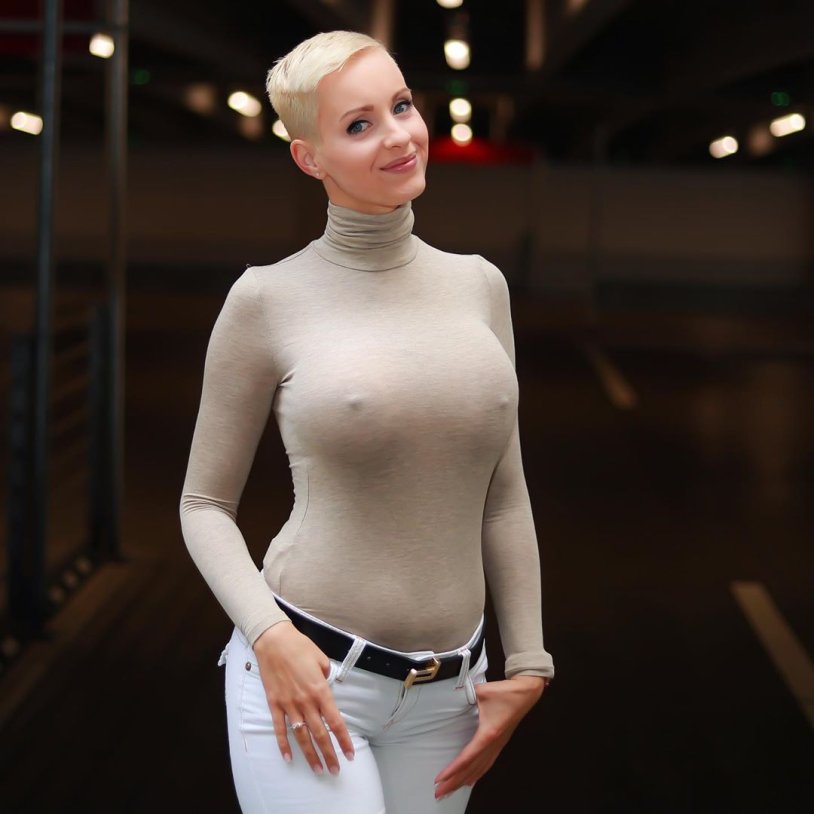 Naked Anike Ekina starred in porn?