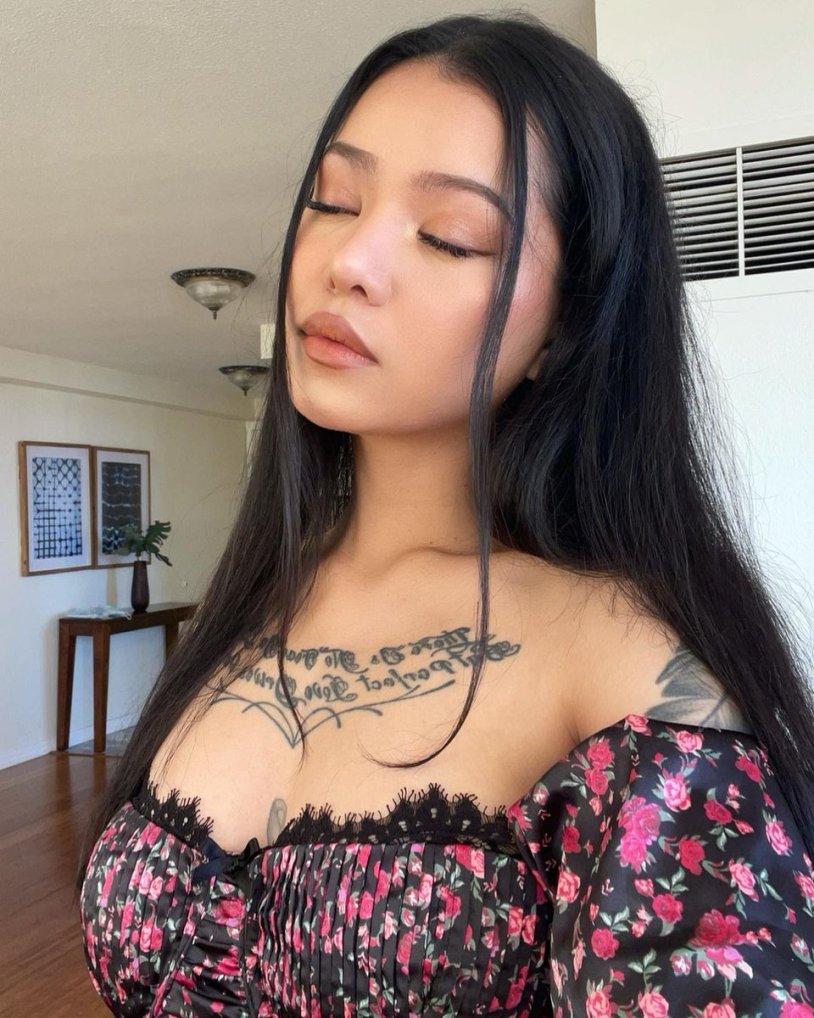 Tiktokiersh Bella Poarch