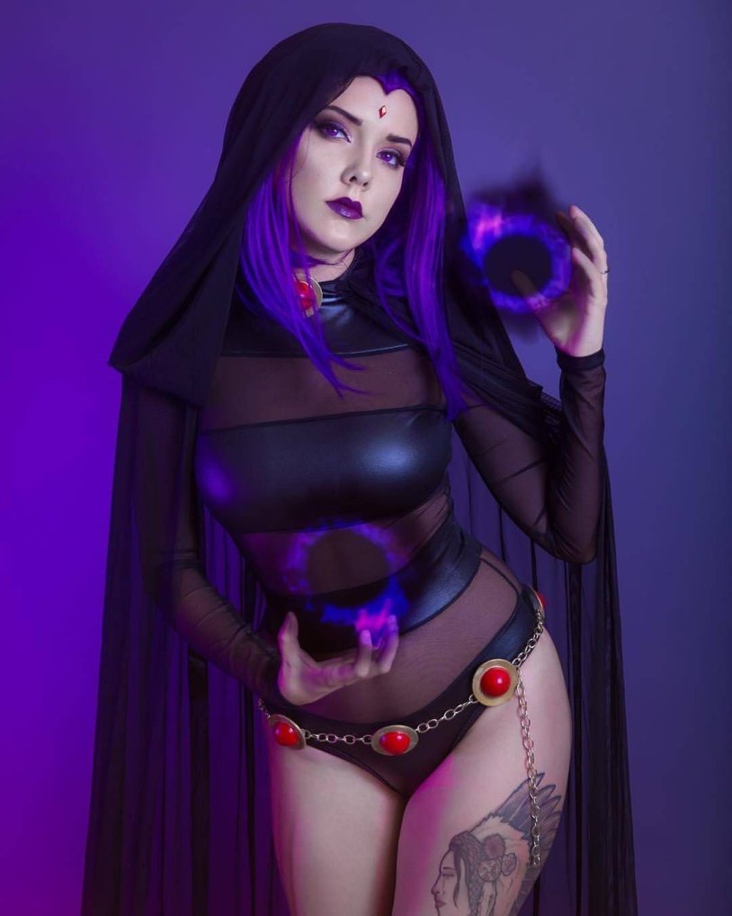 Michelle Mendes is hot