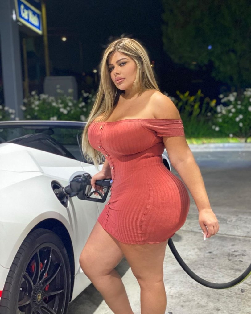 Michelle Raven model