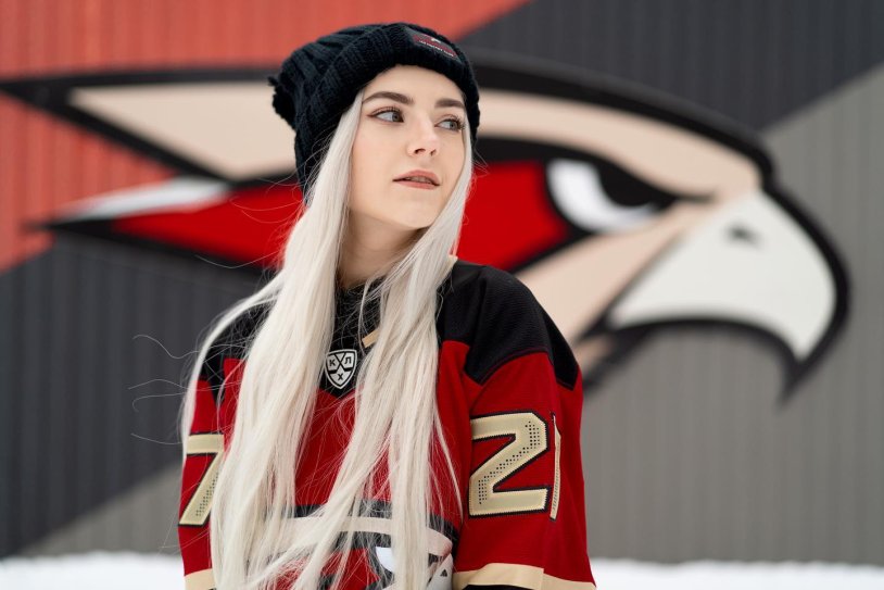 Eve Elves in the form of avant -garde