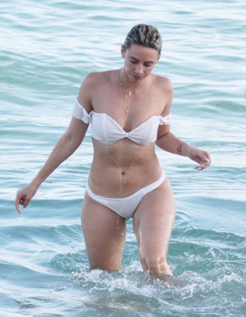 YESJULZ Julieanna Goddard