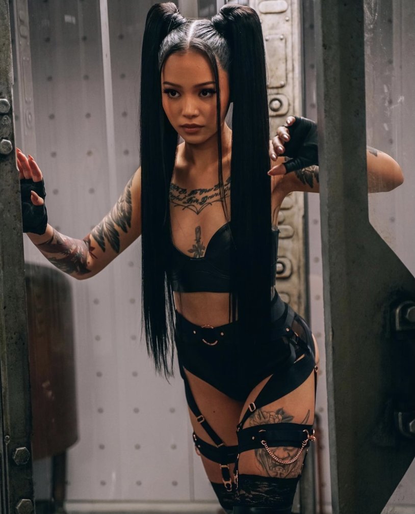 Bella Poarch 18 Plum