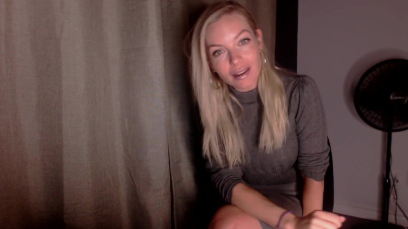 House with paranormal phenomena 2 dolls Annabel