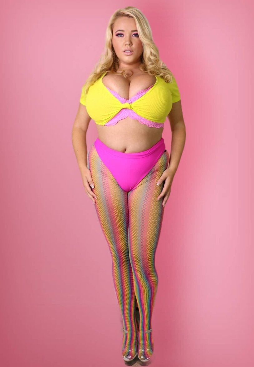 Annabelle Rogers Selfie