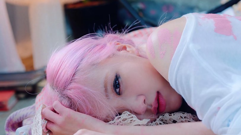 Blackpink Rose On the Ground