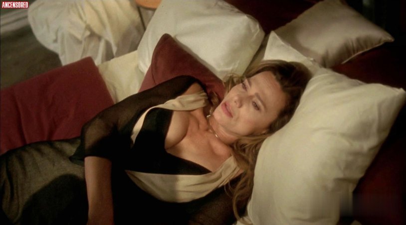 Consuelo de Haviland Naked