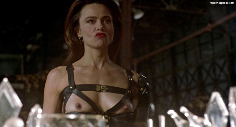 Lena Petrakovicova erotic photos