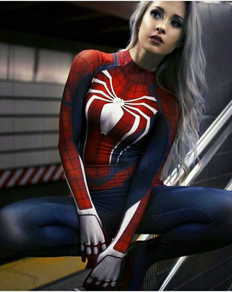 Spider Gerl Cosplay