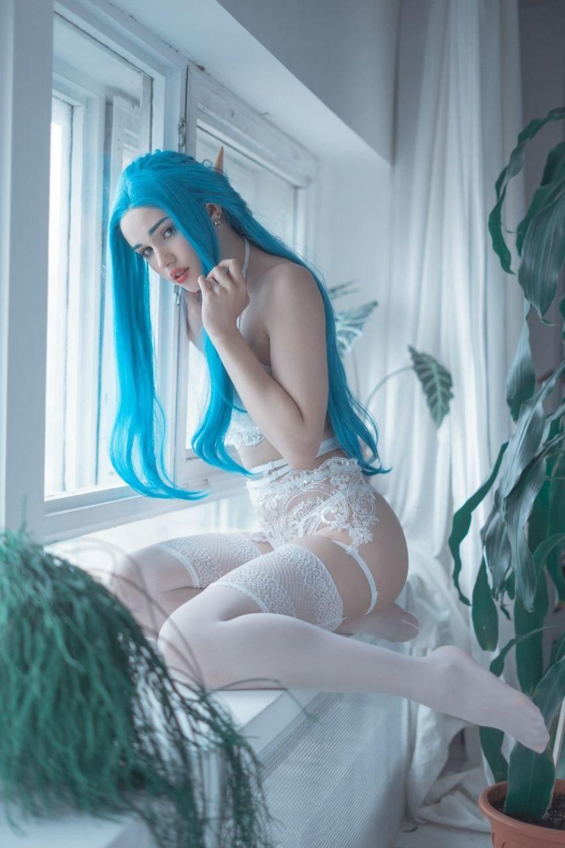 Sasha Holland Zero Two