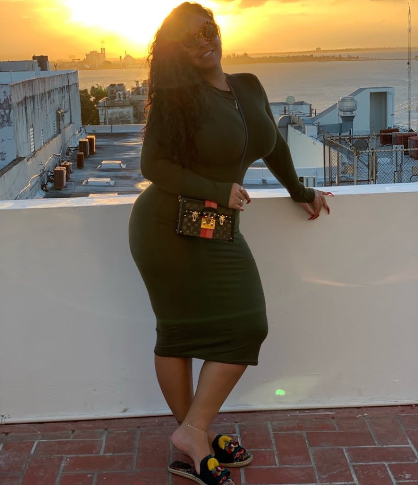 Chantsel Jeffris legs