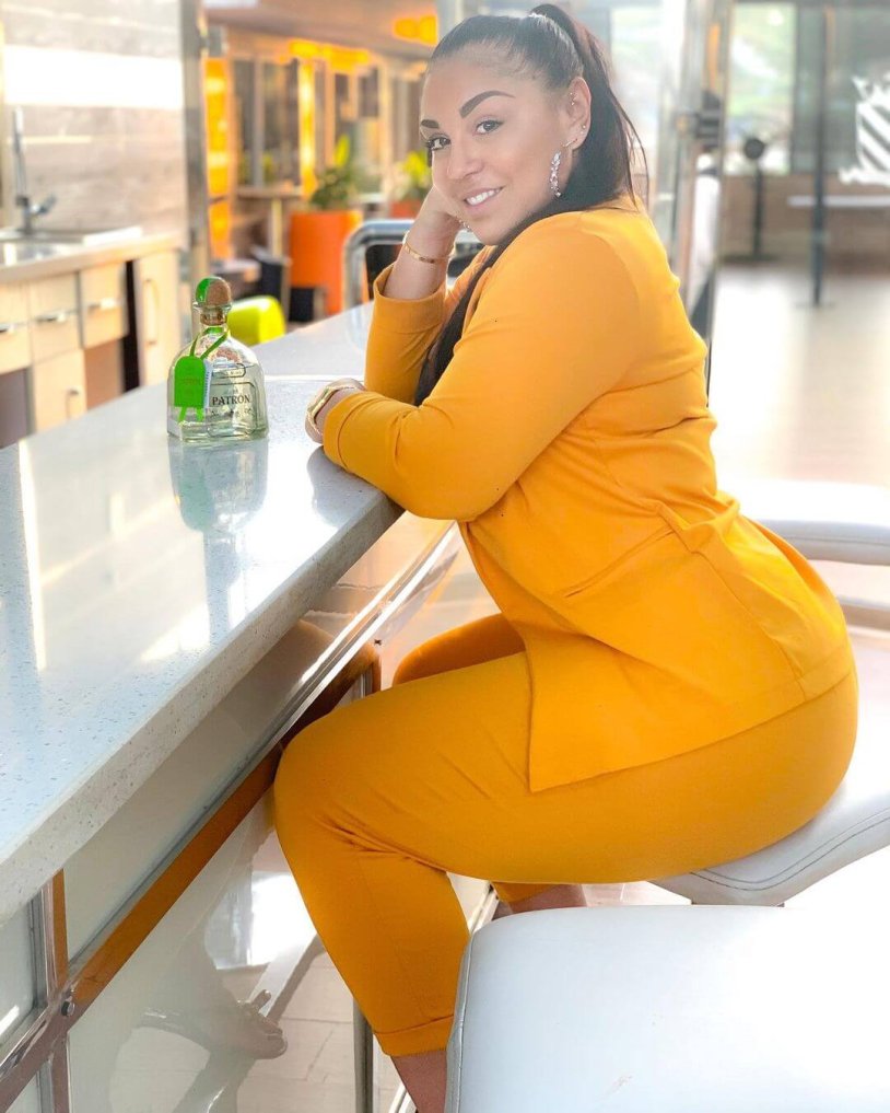 Costume with trousers